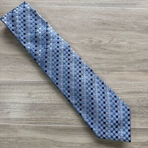 Charles Tyrwhitt Men's Tie 100% Silk Blue Dots